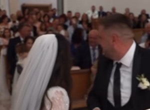 Hit snimak svadbe u Hercegovini: Za vreme venčanja, iza mladenaca se začulo „Nemoj, molim te!“, svi su bili u šoku!