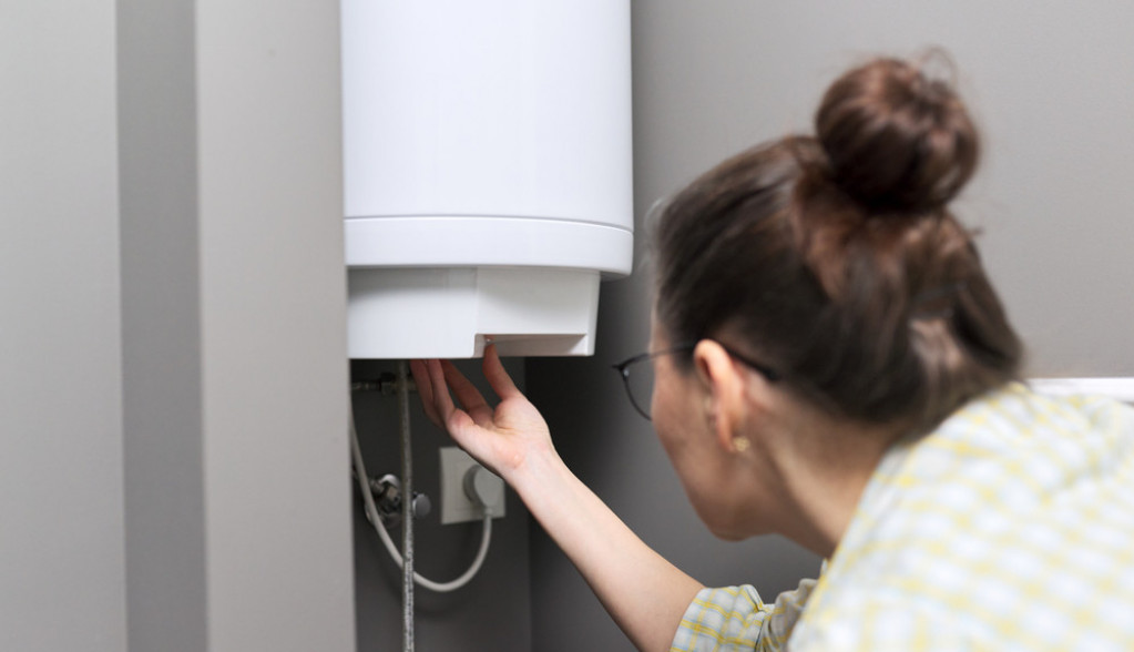 Električar Stanko nam je otkrio trik: Uradite ovo kada uključujete bojler, smanjićete duplo račun za struju!