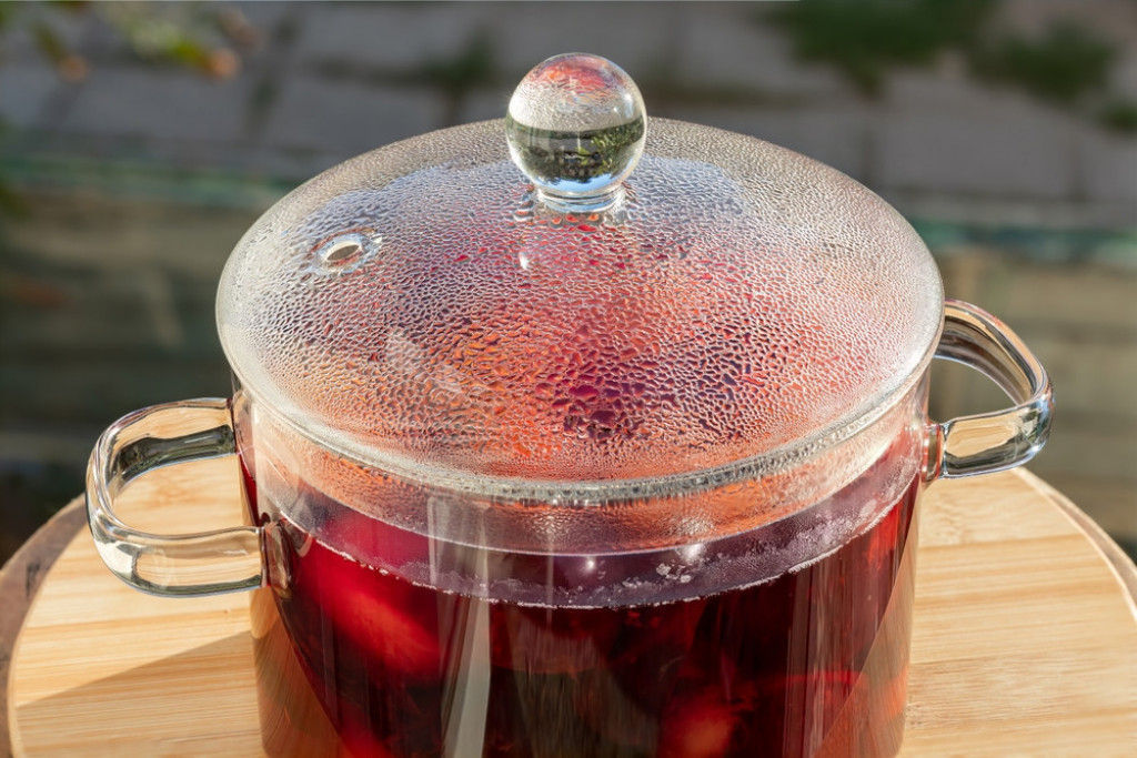Naše bake su ga pile posle večere: Kompot za zdravija creva, podstiče varenje i ubrzava metabolizam