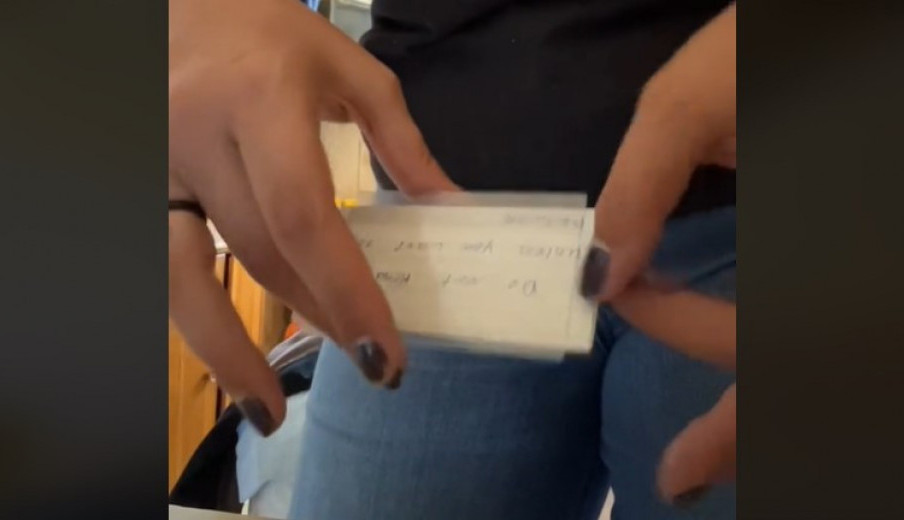 Posle smrti oca, pronašla je skrivenu poruku: Na koverti je kao upozorenje pisalo „Ne čitaj ako ne želiš da znaš odgovor“