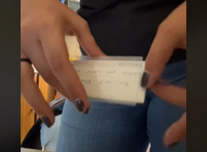 Posle smrti oca, pronašla je skrivenu poruku: Na koverti je kao upozorenje pisalo „Ne čitaj ako ne želiš da znaš odgovor“