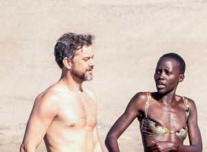 Oskarovka raskinula sa fatalnim glumcem: Nakon vrelih igrarija u Meksiku, sada voli samo svog mačka