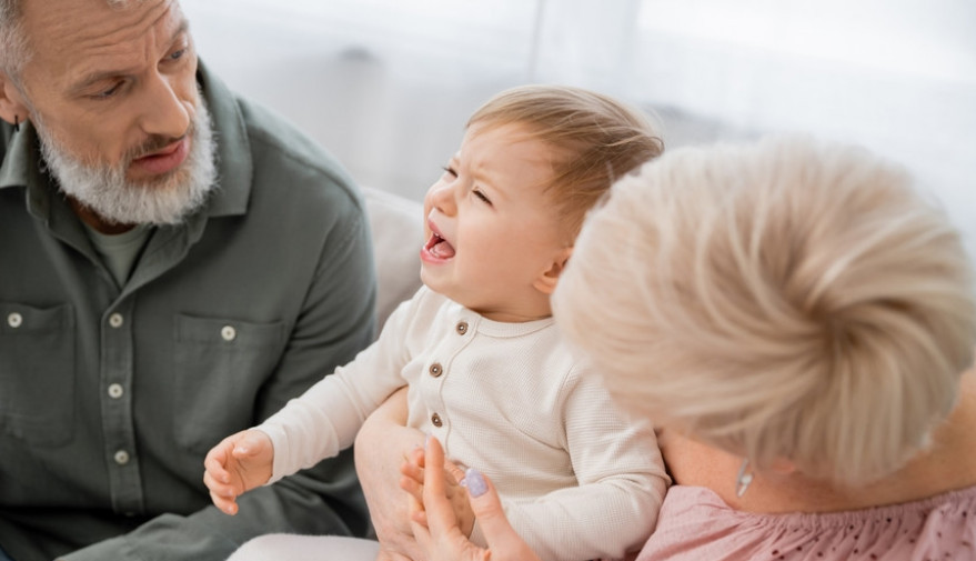 "Baba i deda su mi unakazili dete": Otac zabranio tašti i tastu da mu čuvaju ćerku, ne dozvoljava im više da joj priđu