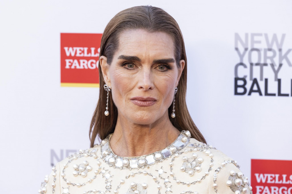 Bruk Šilds ,,ukrala" maminu haljinu: Izgledala je kao princeza u elegantnom modelu, a ono što je rekla je šokiralo sve