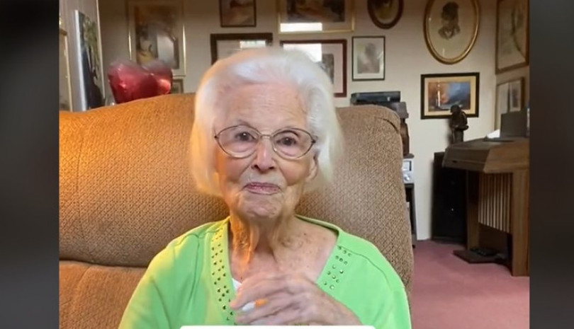 Ima 102 godine i lice kao beba! Njen eliksir mladosti možete da kupite za manje od 400 dinara u svakoj prodavnici