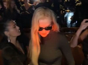 Celi svet gleda u snimak koji kruži internetom, evo šta se desilo između Selme Hajek i Nikol Kidman: Izgleda da je nije gurnula, ili ipak jeste?