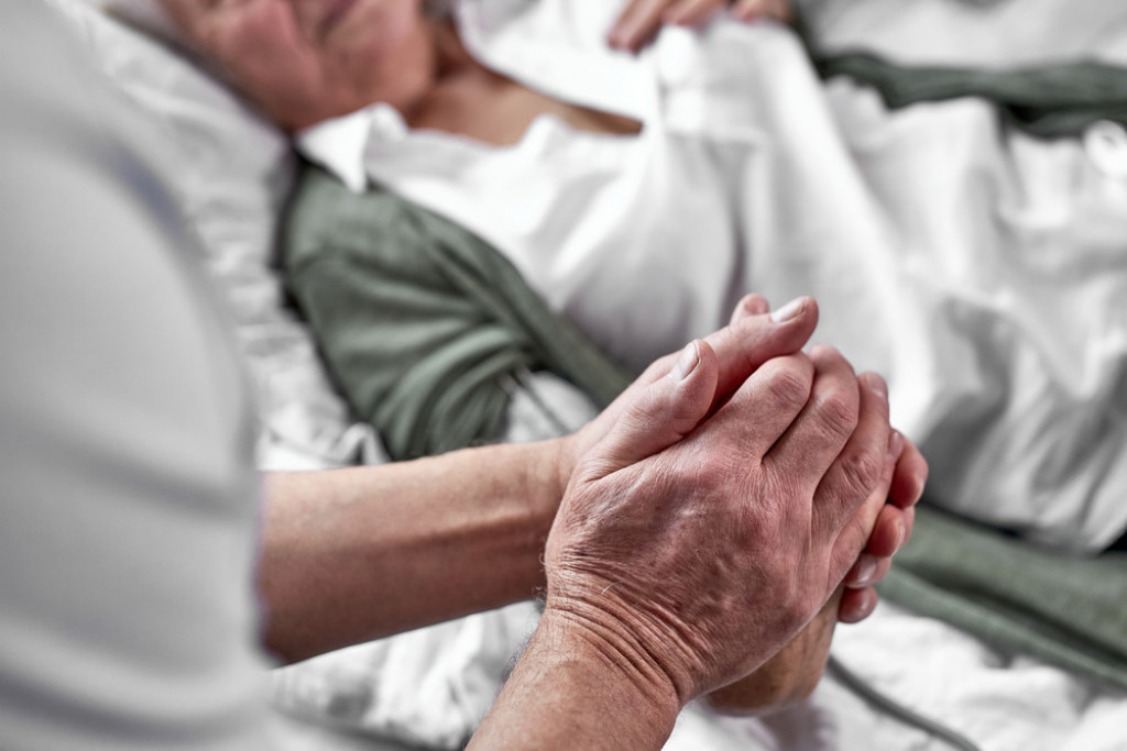 Ove 3 stvari se događaju osobi na samrti: Julija je medicinska sestra i odlučila je da otkrije šta nagoveštava kraj života