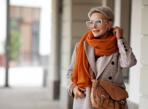 Kaput i šal su savršen spoj: Nećete se smrzavati, a izgledaćete prelepo i po ciči zimi, žene su opsednute ovim modelom