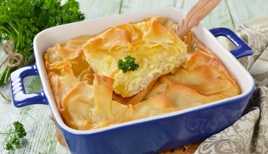 Koliko se peče pita u rerni? Evo koliko minuta je potrebno da bude krckava spolja, a sočna i meka unutra!