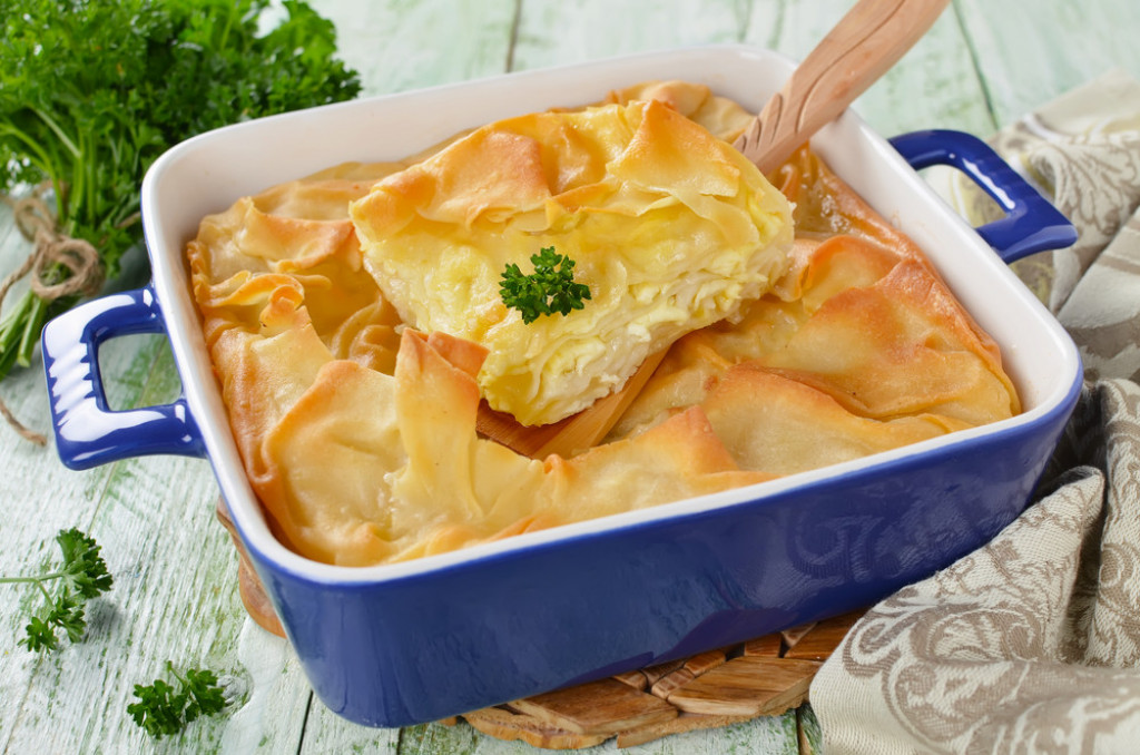 Koliko se peče pita u rerni? Evo koliko minuta je potrebno da bude krckava spolja, a sočna i meka unutra!