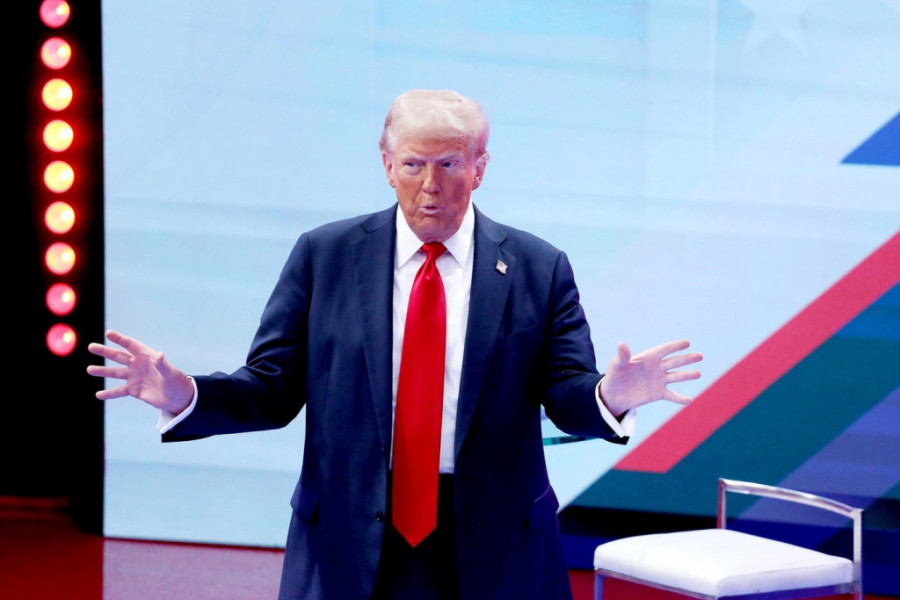 Ovo je najmlađi sin Donalda Trampa, na koga liči? Prvi put izašao na glasanje, ponosna mama Melanija podelila emotivan trenutak
