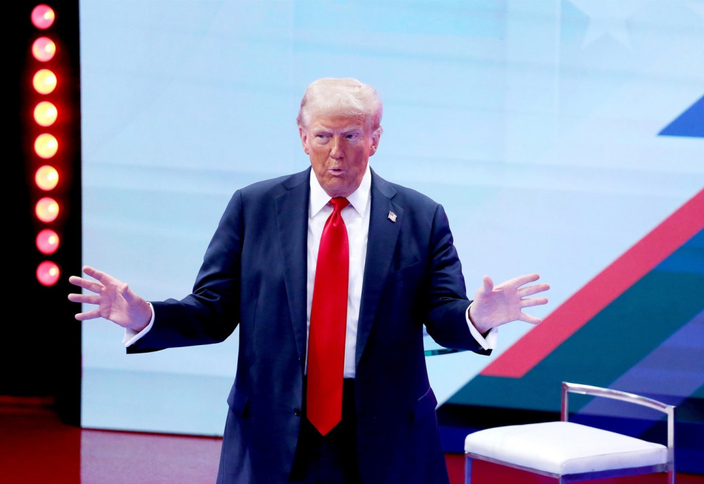 Donald Tramp zapenio od besa: Bez dlake na jeziku opleo po filmu o njemu, a komentar o Ivani Tramp je uzdrmao svet!