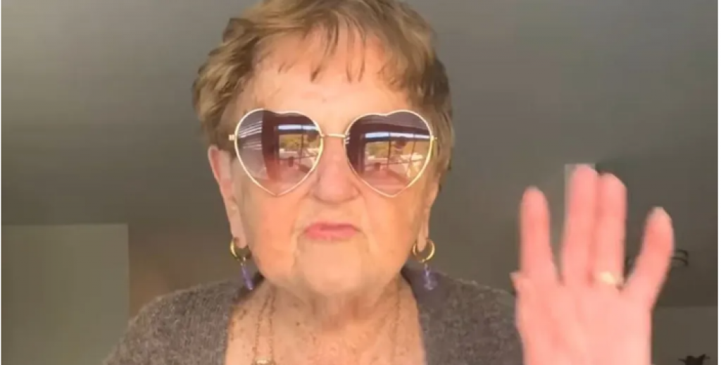 Baka (94) navela 8 razloga zašto je "šutnula" svog dečka: "Nikome ne dozvoljavam da mi ovo govori!"