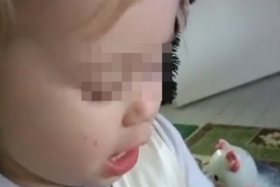 ,,Lepa je ali...": Mala Elena ima savršenu reakciju na venčanje svoje tetke, nasmejala na hiljade pratilaca