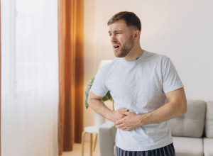 Bol u stomaku otkrio bizarnu istinu: Mladić nije ni slutio šta se nalazi u njegovim crevima, ovo je da vam se okrene želudac