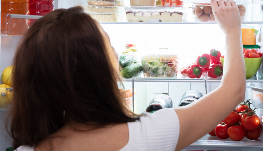 Otarasićete se muke! Ružica je stavila koru banane u frižider i posle 15 minuta rešila problem koji je muči