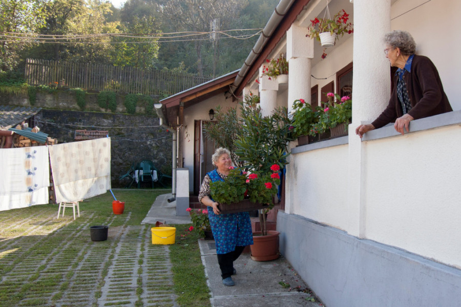 Veruje se ako napuste kuću sa njima odlaze sreća i novac: Ove tri stvari nikad ne pozajmljujte da vas ne tera maler