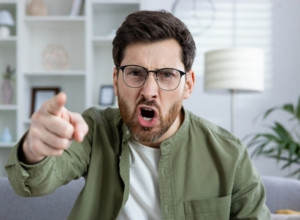 "Izbacio sam pastorke iz kuće": Ženina deca mu priređivala haos, a ovo je bila kap koja je prelila čašu