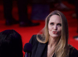 Anđelina Džoli privela novog dečka u hotel: Isplivali pikantni detalji, snimljeni kad su se najmanje nadali