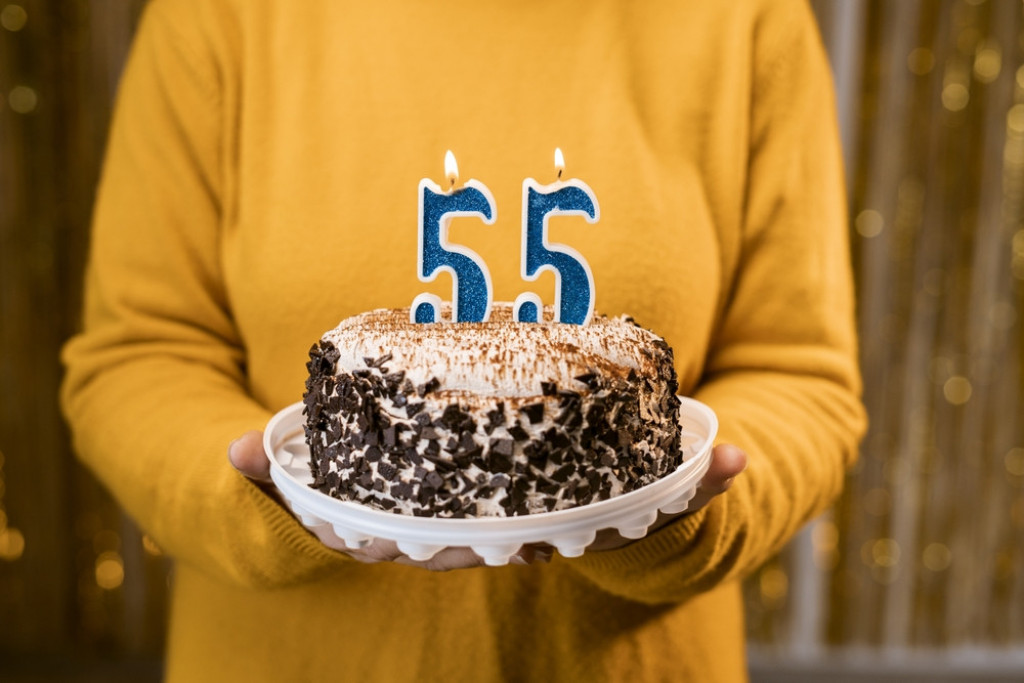 Napitak za osobe preko 50 godina: Snižava holesterol i čisti krvne sudove kao metla!