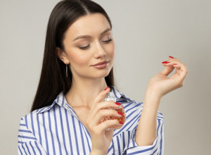 Parfem koji privlači muškarce: Stavite samo nekoliko kapi i neće moći da se odlepi od vas!