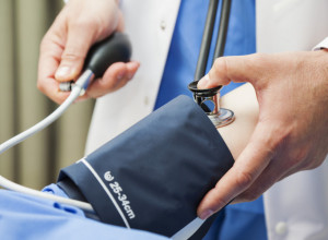 Koliki vam je donji pritisak? Ako prelazi ovu vrednost preti vam infarkt