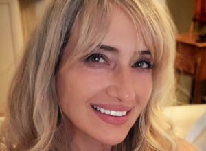 Imate zadah, a nemate žvaku: Influenserka pokazala kako da za minut osvežite usta, prirodno i jeftino rešenje