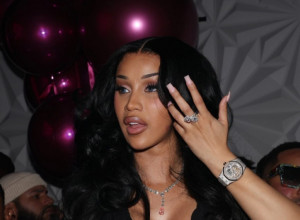 Kardi Bi neutešna, podelila žalosnu vest: Reperka uspaničila fanove ovim rečima, ne mogu da dođu sebi