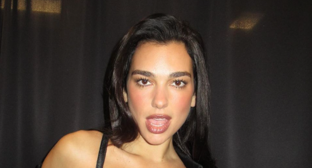 Dua Lipa ponovo skinula pantalone: Zvezda snimljena u provokativnom izdanju, ovaj detalj je svima zagolicao maštu