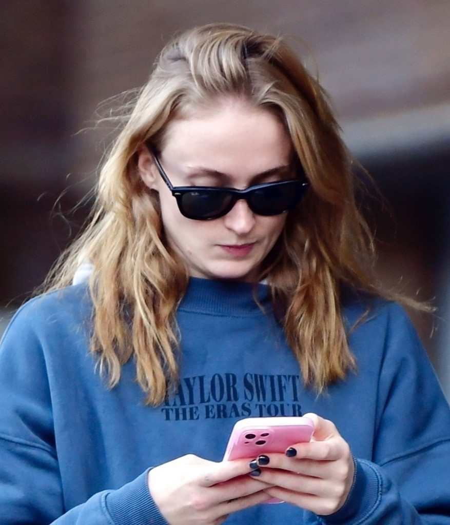 "Život u Americi mi je bio pakao, pobegla sam glavom bez obzira": Poznata glumica otvorila dušu nakon razvoda od slavnog muzičara