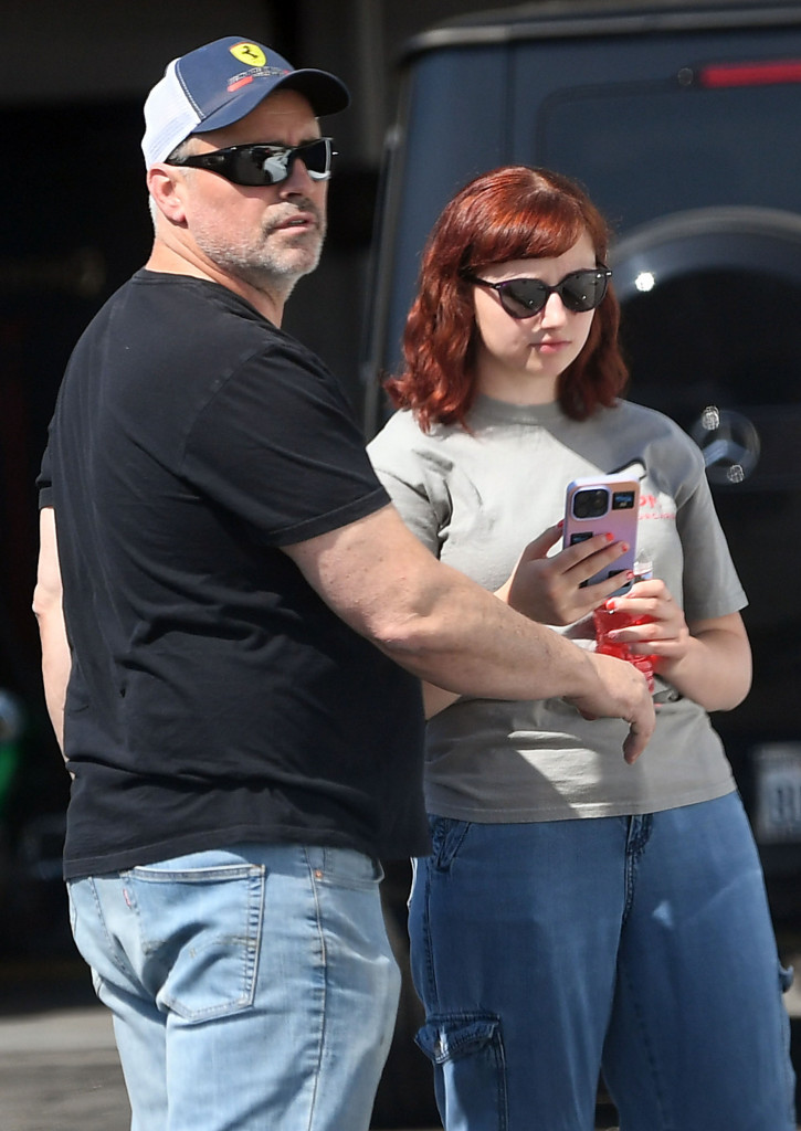 Slavni glumac ćerku Marinu čuva kao oči u glavi: Godinama je vešto sakrivao, a sada su je "uhvatile" kamere