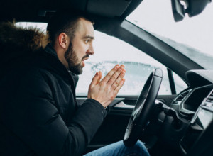 Zagrejaćete auto bez trošenja goriva: Trik od 10 minuta rešiće vam ovaj problem, nećete morati ni da mrdnete