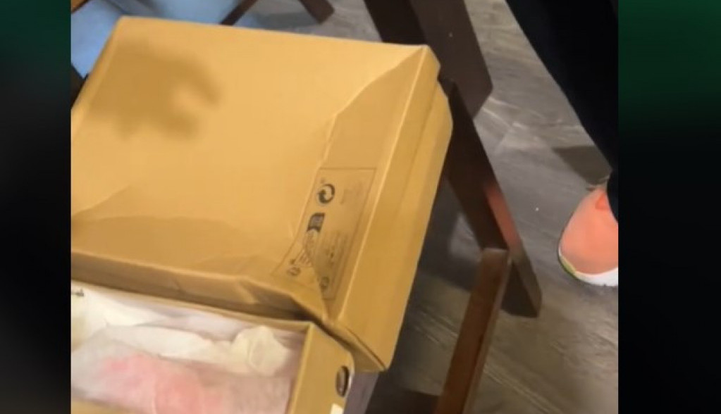 Naručila cipele sa Temu-a i jedva čekala da stignu: Kada je otvorila paket, samo što se nije šlogirala!
