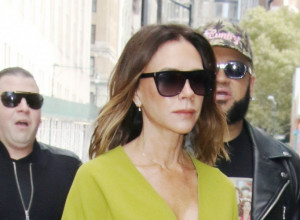 Ne zna se koja je lepša: Viktorija Bekam i ćerka zablistale u belim kombinacijama, ali devojčica je ipak tatina dvojnica