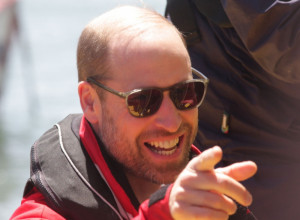 Sve žene su oduševljene njegovim novim izgledom, ali ne i ona: Princ Vilijam odlučio da se obrije zbog jedne žene, a to nije Kejt?