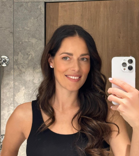 Svi žele kaput Ane Ivanović: Savršeno stoji svima, izdužuje figuru i može da se nađe za 4.000 dinara