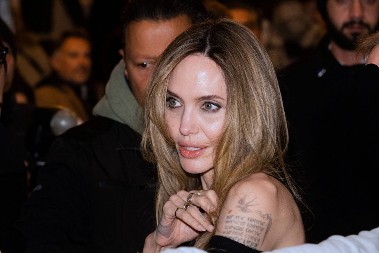 Srpkinje su zaljubljene u Anđelininu torbu: Nema boljeg modela za svaki dan, šta god da vam treba stavite unutra, bez opterećenja