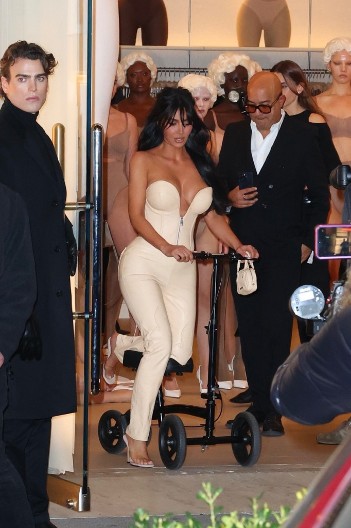 Kratko i jasno, stižu finansijska iznenađenja za 3 znaka Zodijaka: Plivaće u novcu, para će se na paru lepiti, 2025. godina je njihova