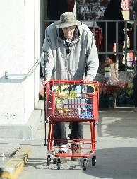 Hronična bolest je uništila slavnog glumca: Od zvezde 90-tih ostala je samo senka, retko oboljenje ga je dokusurilo