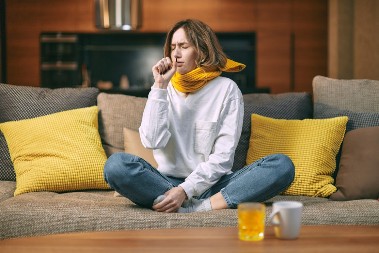 Vreme je prehlada, a mnogi ne znaju kako da je spreče: Ove 2 stvari su najpopularnije, oporavak traje kraće