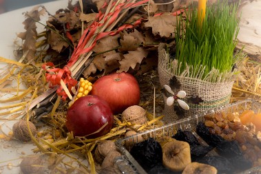 Sutra je Mali Božić, ovo ni za živu glavu ne pominjite jer donosi nesreću u kuću: Veruje se da 14. januara devojke rade jednu stvar koja im pokazuje budućnost