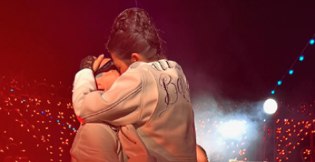 Do ,,juče" je uzdisao za Kim, ali ga nije htela: Sada mu je dobra i druga Kardašijanka, evo kako joj muzičar izjavljuje ljubav