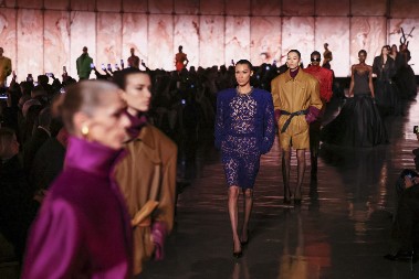 ,,Mnogi ne razumeju...": Manekenku nema šta nije snašlo, godinama živi sa paklenim bolom zbog ovih stanja