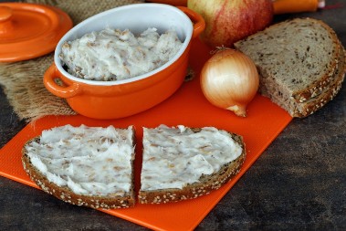 Da li biste danas deci namazali mast na hleb: Kad smo ovo jeli nikad nismo bili prehlađeni, kad čujete u čemu je caka, promenićete mišljenje