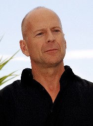 Svi ga znate kao Brusa Vilisa, ali to mu nije pravo ime: Gde je rođen slavni glumac i ko su mu roditelji?