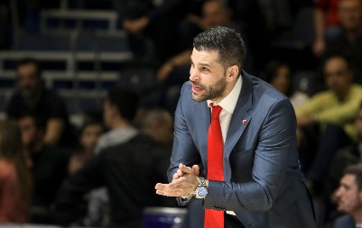 Selektor Dušan Alimpijević je bog muževnosti i sve žene u Srbiji maštaju o njemu: Ipak, on je oženjen, a evo kako ona izgleda