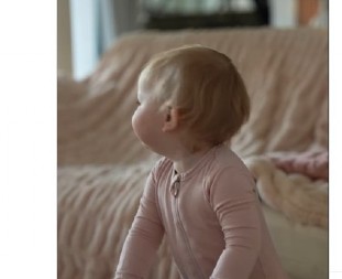 Sigurno će vam popraviti raspoloženje: Beba je prvi put gledala crtani s princezama, njena reakcija je raznežila 3 miliona ljudi!