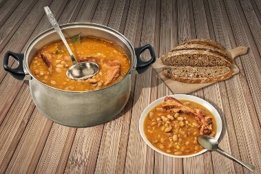 Muka vam je da kuvate pasulj satima: Uz stari recept bake Mare skuvaćete ga za 45 minuta