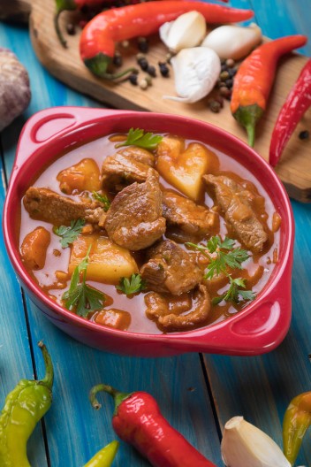 Četiri vrste mesa koje oštećuju srce i podstiču upale: Pune su soli i holesterola, a evo koliko je dozvoljeno jesti