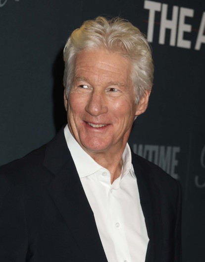 Sva svetla reflektora bila uperena u najstarijeg sina Ričarda Gira: Genetika je učinila svoje, žene padaju u nesvest kad ga vide